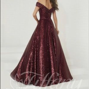 Tiffany design dress